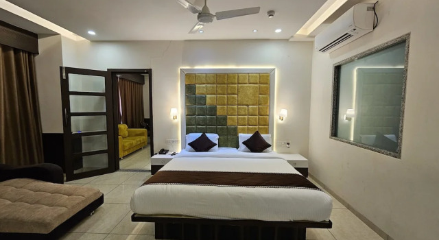 Люкс Deluxe Hotel Grand Darshan Vadodara