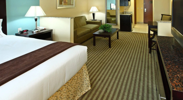 Номер Standard Holiday Inn Express & Suites Carthage by IHG