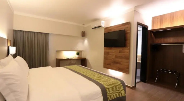 Двухместный номер Deluxe Oasis Plaza Hotel