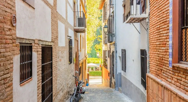 Comfortable Apartment in Granada Near ski Area With Balcony