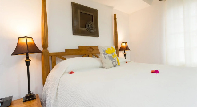 True Blue Bay Resort, Rezervați Stațiune Hoteluri în St. George's cu parcare, Parcare