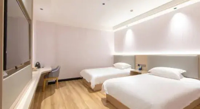 Трёхместный семейный люкс Taizhou xuanyuange Hotel (Linhai Yintai City store)