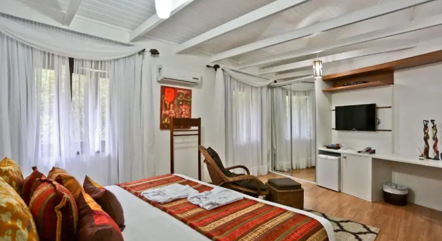 Двухместный номер Deluxe Praia do Estaleiro Guest House