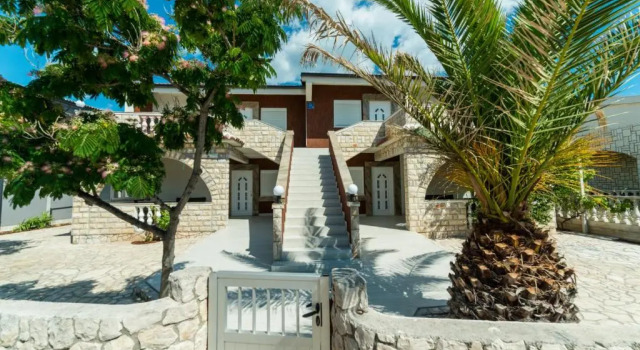 Апартаменты Apartments Lucica