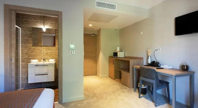 Двухместный номер Comfort Hôtel Le Bastia