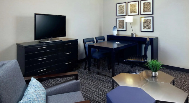 Двухместный люкс Embassy Suites Los Angeles - International Airport/North