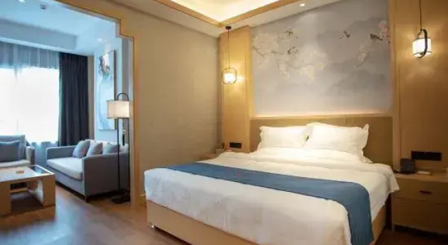 Suite GreenTree Eastern Hotel (Hua County Wuzhou New Era Plaza)