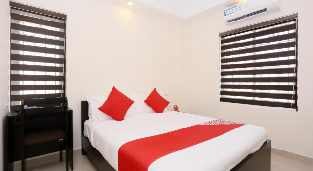 OYO 16968 Better Inn, Забронировать Отель Отели штата Кералы с парковкой, Парковка