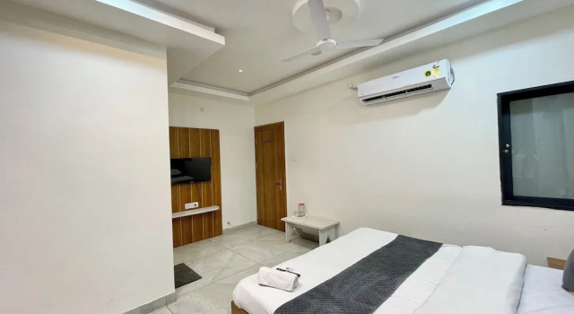 Номер Deluxe Hotel Shree Nakoda Paradise - Ujjain