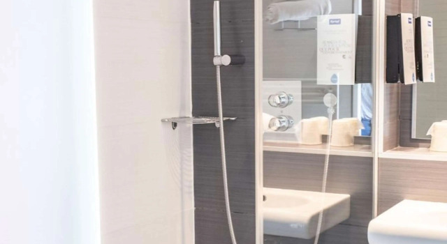 Двухместный номер Standard Kyriad Paris 18 - Porte de Clignancourt - Montmartre