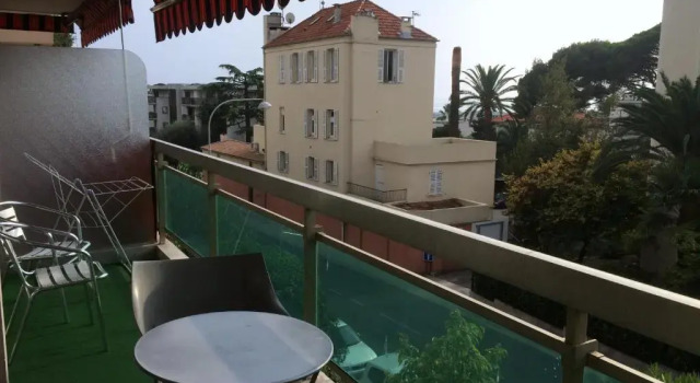 Апартаменты Appartement le Saint James