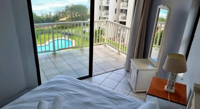 Апартаменты 6 Umdloti Cabanas Umdloti Beach