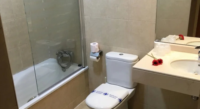 Трёхместный номер Standard Hotel Jonquera