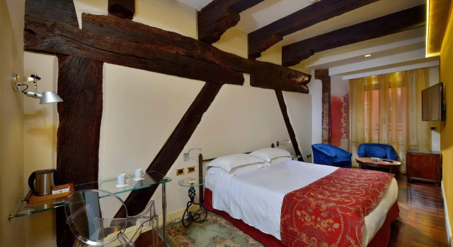 Двухместный номер Deluxe Art Hotel Commercianti