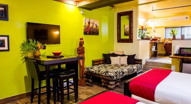 Трёхместный номер Deluxe Nomads Hotel