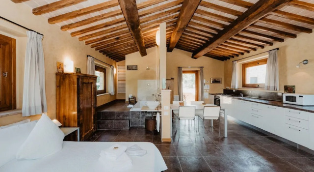 Borghetto Poggio Bianco - Antico casale, Buchen Sie Ferienhaus Hotels in Elsa-Tal mit Parkplatz, Parkplätze