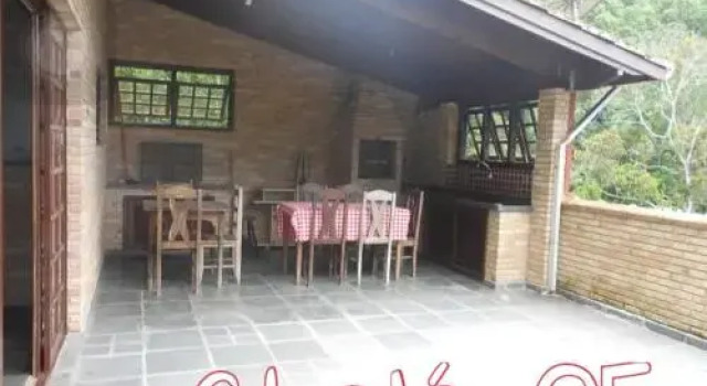 Chales Vermelhinha