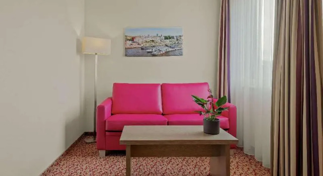 Двухместный полулюкс Mercure Hotel Hamburg am Volkspark