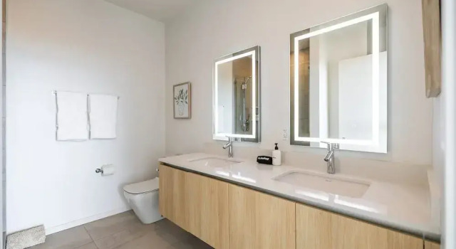 Апартаменты @ Marbella Lane - Sleek Corner Ocean View