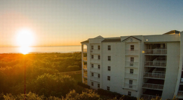 Ron Jon Cape Caribe Resort, Rezerwuj Ośrodek wypoczynkowy Cape Canaveral Space Coast