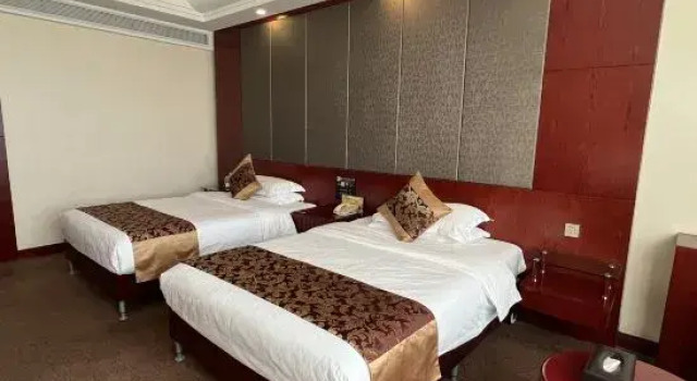 Hami Universal Hotel (Train Station), Book Hotel Hami Xinjiang