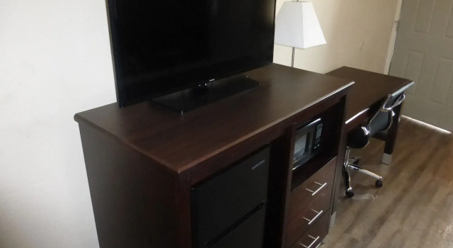 Отель Days Inn by Wyndham Forrest City I-40