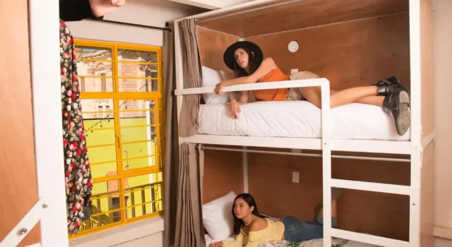 Кровать в общем номере Cactus Hostel