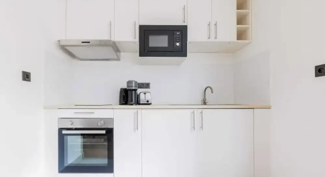 Апартаменты Comfortable Studio for 2 People - Puteaux