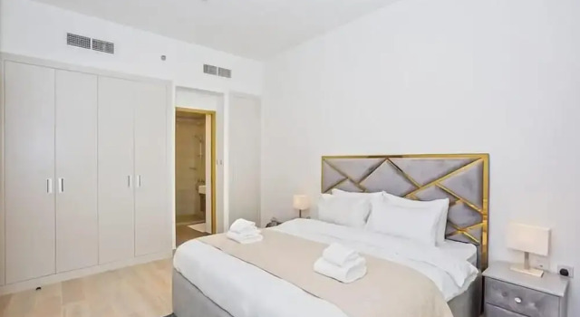 Guest and Co - Enchanting Vistas From This Fancy Apartment in JVC