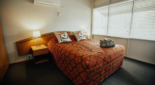 Люкс The Lodge Motel Newman
