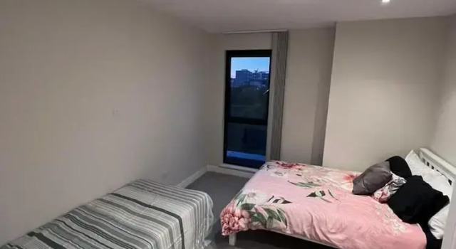 3br-3bath-central London-parking-petsok-fireplace