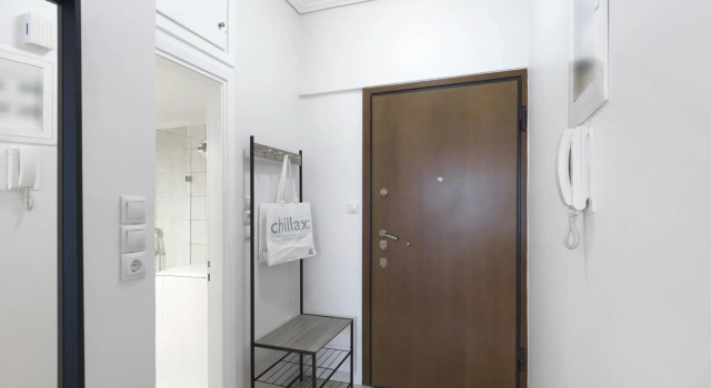 Modern Studio opposite the Areios Pagos court.