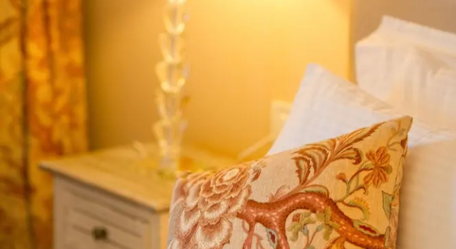 Люкс с 2 комнатами с видом на озеро Mir Boutique Hotel