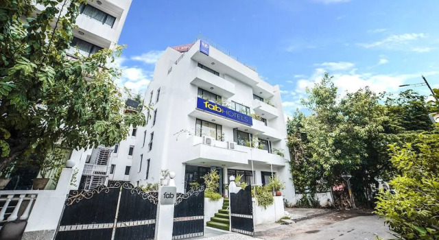 FabHotel BMK GK1, Забронировать Отель Отели Нью-Дели с завтраком, Завтраки