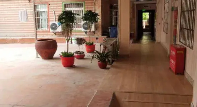 Tiandefu Hotel, Prenota Hotel Hotel a Hubei con parcheggio, Parcheggio