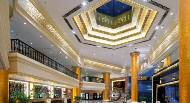 Двухместный номер Deluxe New World Shunde Hotel