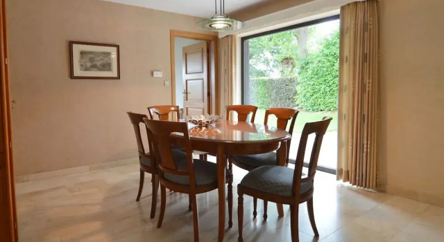 Attractive Mansion in Grote Brogel With Landscaped Garden, Varaa Hotelli Hotellit Brussels pysäköinnillä, Pysäköinti