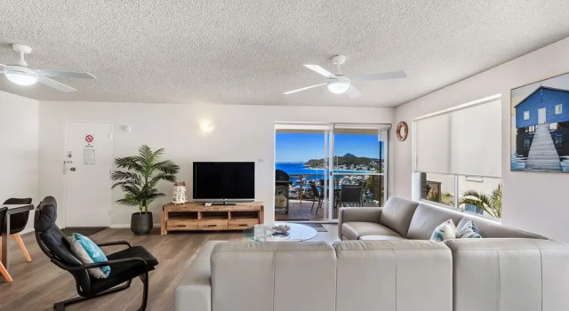 Laman Lodge, Unit 2, 15 Laman Street
