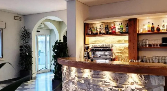 Azzano Decimo, Book Hotel Hoteller i Friuli Venezia Giulia med parkering, Parkering