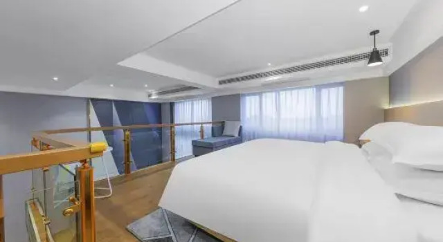 Люкс CHEERMAY HOTELS·Jiangling Central Peninsula Branch
