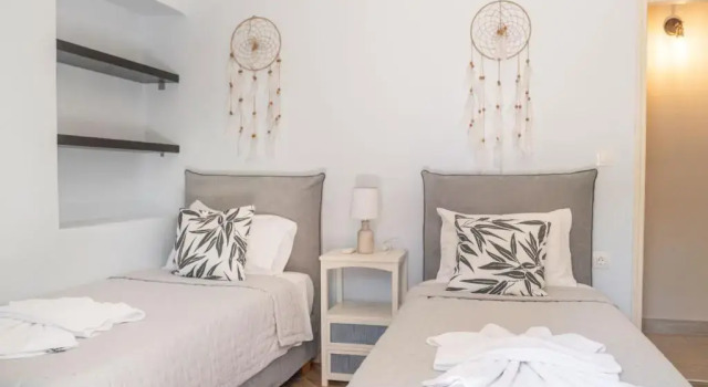 Lefko’s house- Contemporary, fully renovated house