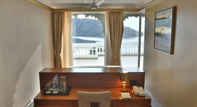 Люкс Jaisamand Island Resort
