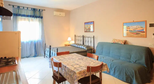 Апартаменты с балконом Oikos Holiday Apartments