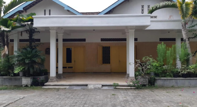 Ndalem Pakdhe Homestay, Book Apartment Sleman Yogyakarta Province