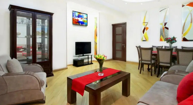 3 Bedroom Apartment near Republic Square, Забронировать Апартаменты/квартира Отели Еревана с парковкой, рядом с Площадь Республики, Парковка