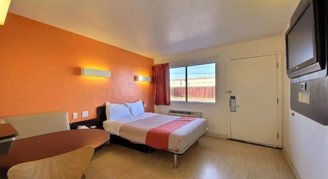 Двухместный номер Standard Motel 6-Laredo, TX - South