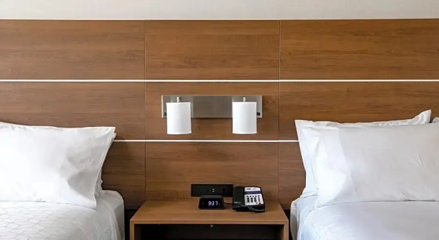 Четырёхместный люкс Holiday Inn Express - Lethbridge Southeast by IHG