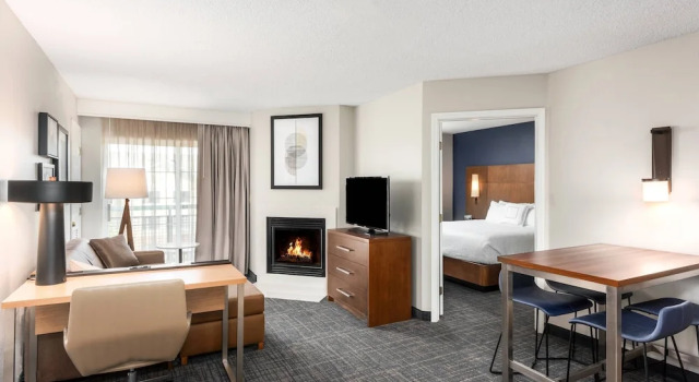 Suite 2 Schlafzimmer mit Balkon Residence Inn Springfield