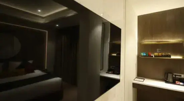 Люкс Deluxe MARIGOLD-Newly Renovated Hotel