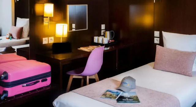 Трёхместный номер Standard Hôtel Sainte-Rose